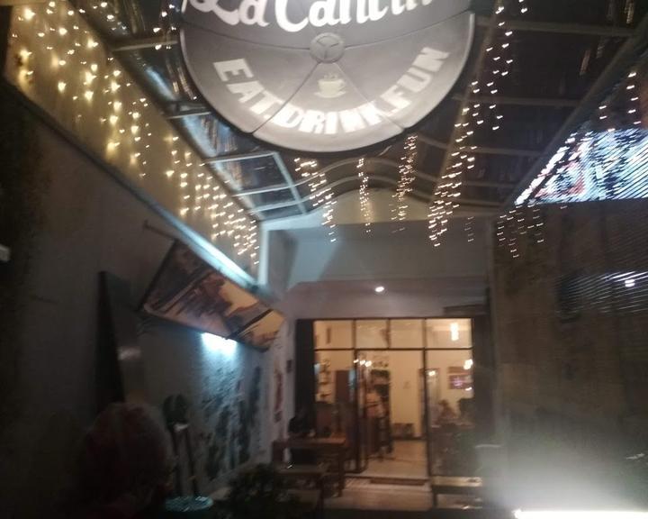 La Cantine Cafe & Bistro